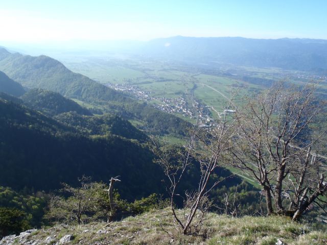 20150426 Ajdna-Valvazor-planine-Brezn. peči - foto