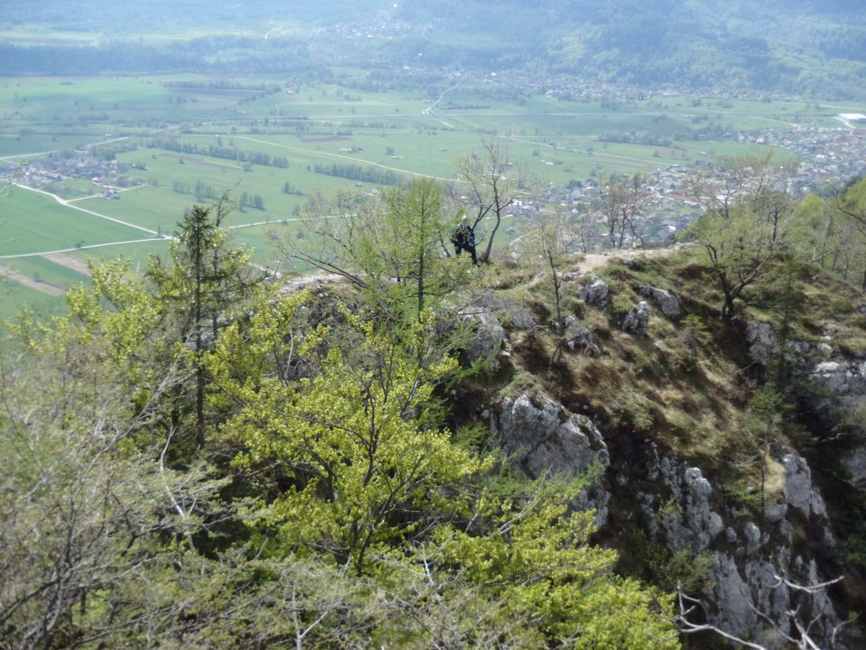 20150426 Ajdna-Valvazor-planine-Brezn. peči - foto povečava