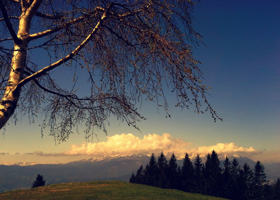 20150426 Ajdna-Valvazor-planine-Brezn. peči - foto povečava