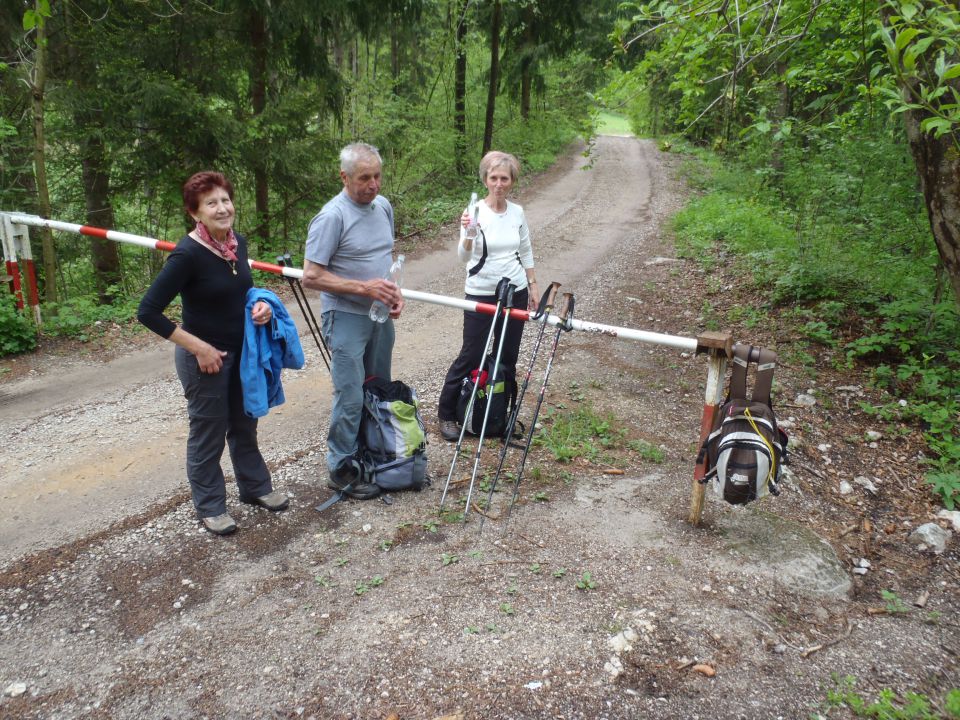 20150503 Bele vode,Lubela,kmetija Karničnik - foto povečava