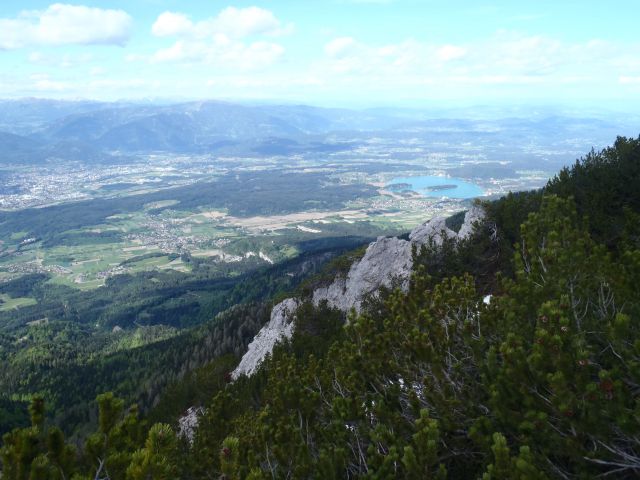 Pogled čez greben v Avstrijo.