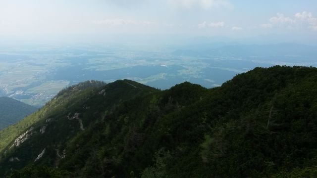 Razgled z vrha proti Domu na Kališču