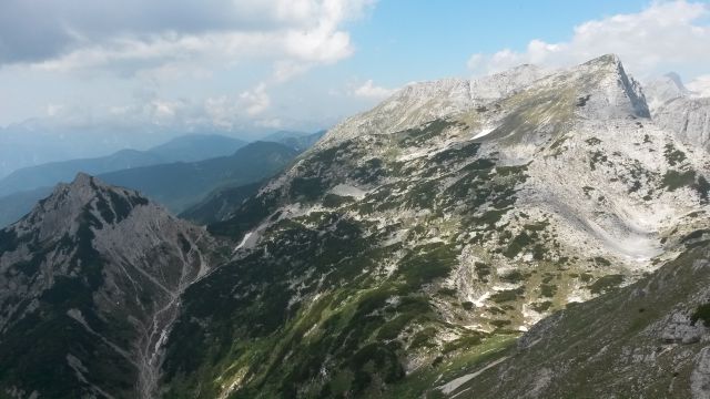Razgled z vrha na Ablanco, Studorski preval, Tosc in Veliki Draški vrh