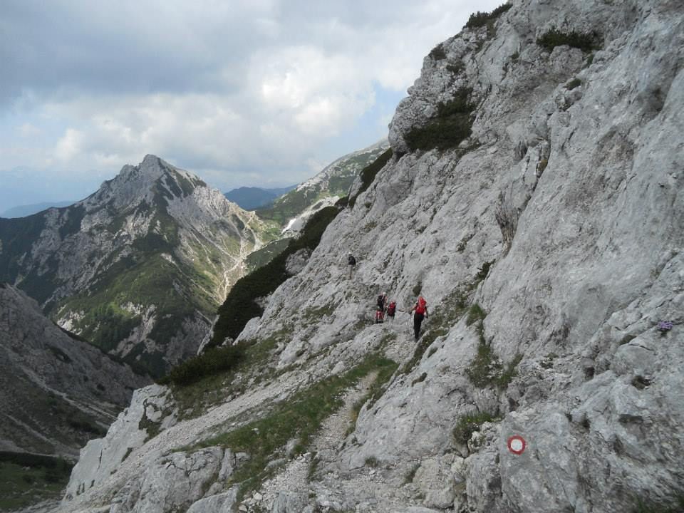 Prečenje pobočij pod Malim Draškim vrhom proti Velikemu Draškemu vrhu