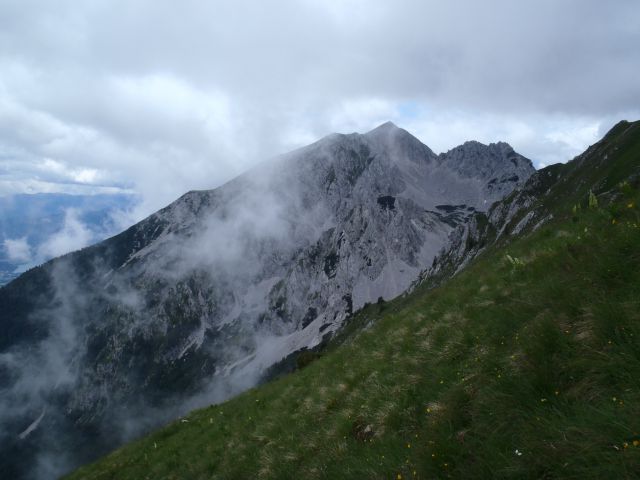 20150621 Srednji v.med Stol in Begunj.-Vrtača - foto