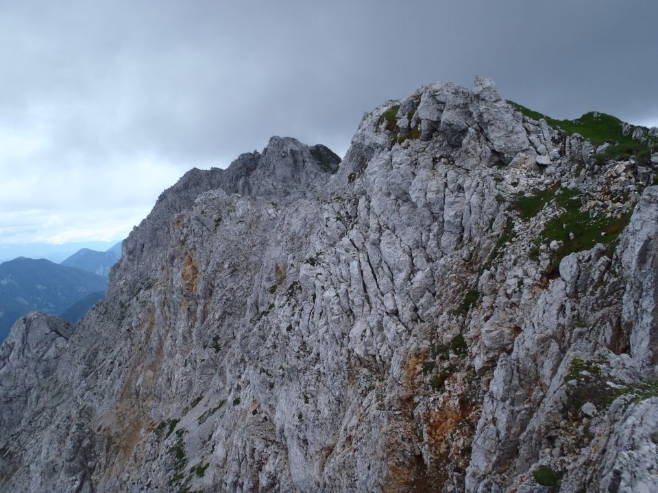 20150621 Srednji v.med Stol in Begunj.-Vrtača - foto povečava