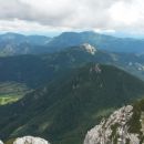 Razgled z vrha na Goli vrh, Pristovški Storžič in Obir (od prednjega proti zadnjemu)