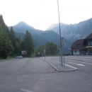 Pogled na vmesni točki vzpona, levo Košutica, desno Vel.vrh.