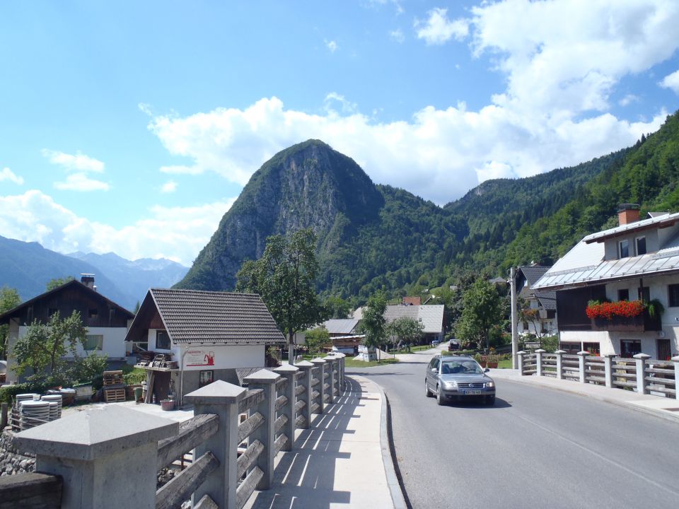 Panorama iz Srednje vasi.