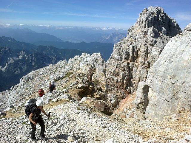 Vzpon na Dolkovo špico in razgled na Rogljico