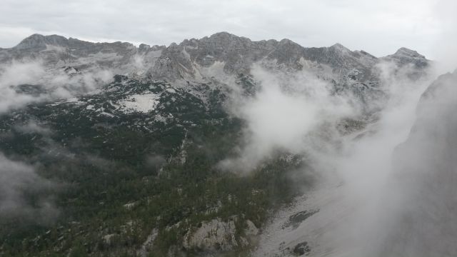 Razgled iz vrha na Plaski Vogel