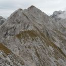 Razgled iz vrha na Malo Zelnarico in najino nadaljnjo pot proti njej