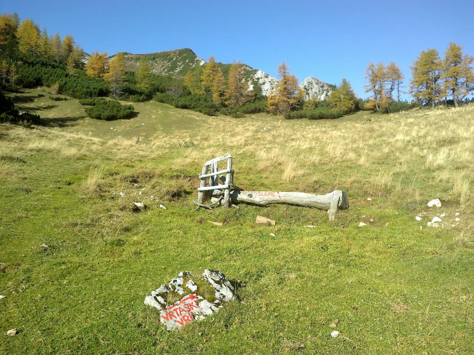 Razpotje poti proti Slemenu in Vrtaškemu vrhu