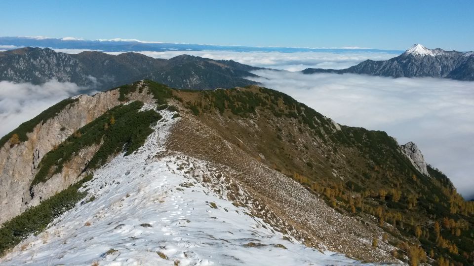 Razgled iz vrha na Drobeče Sleme in Kepo (desno)