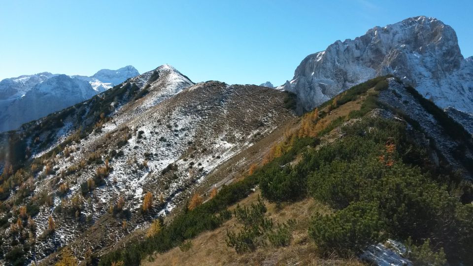 Razgled iz vrha na Triglav, Sleme in Kukovo špico (od leve proti desni)
