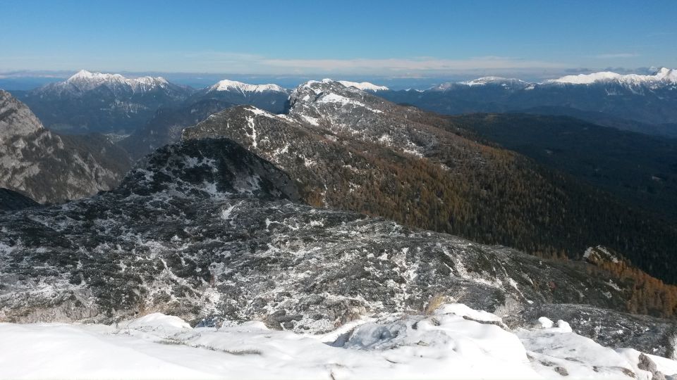 Razgled iz vrha na Kepo, Dovško Babo, Debelo peč, Golico, Struško in Stol