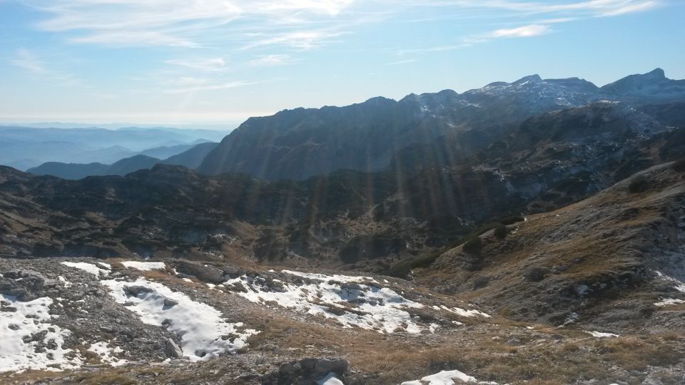 Razgled iz vrha na Krn