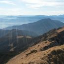 Razgled iz vrha na Dom na Kofcah in Dobrčo