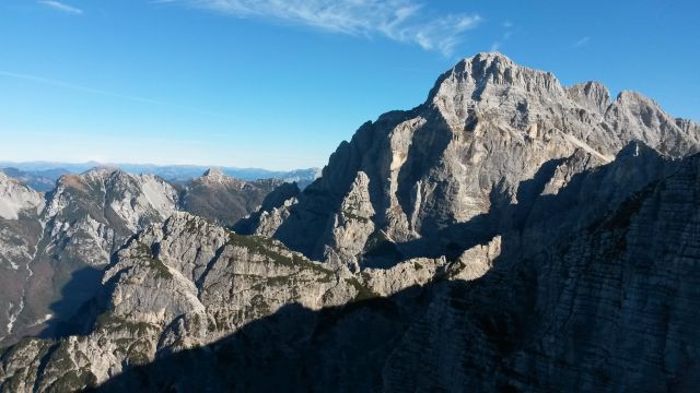 Razgled iz grebena Viene (2124m) na Montaž