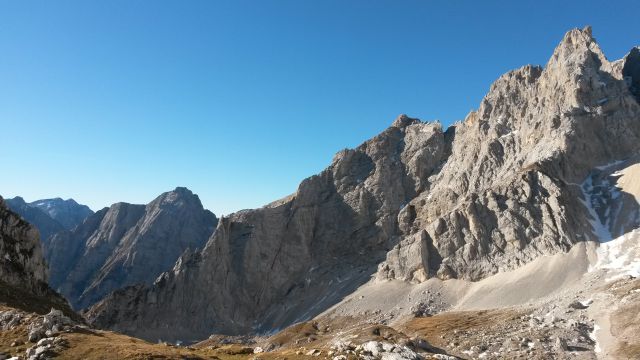 Razgled na Kanjavec, Stenar, Srednji in Spodnji Rokav (od leve proti desni)