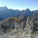 Razgled iz poti na Šplevto (v ospredju) ter Triglav, Kanjavec, Stenar in Križ