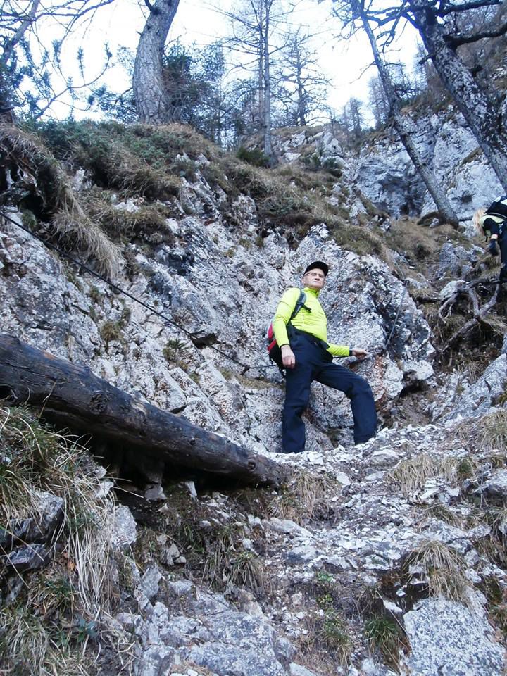 Zavarovala plezalna pot čez Žrelo