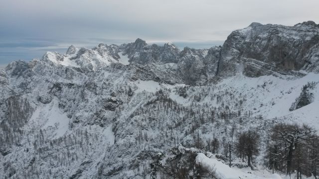Razgled iz vrha na Kumlehe, Robičje, Martuljške gore, Škrlatico in Nad Šitom glavo
