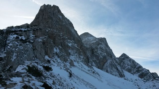 Razgled iz sedla Vratca na severno steno Mojstrovk