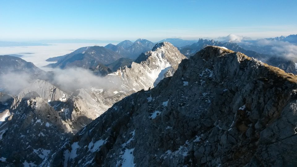 Razgled iz vrha na Svačico, Obir, Vrtačo in greben Košute