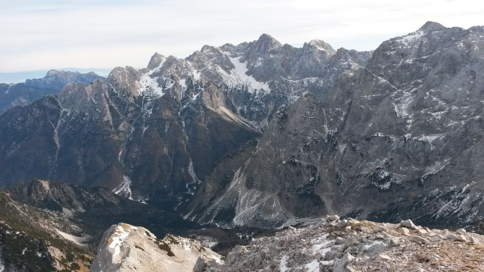 Razgled iz vrha na Kepo, Martuljške gore, Škrlatico, Dolkovo špico in Prisojnik