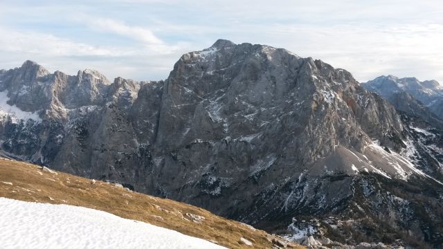 Razgled iz vrha na Škrlatico, Dolkovo špico, Prisojnik in Kanjavec