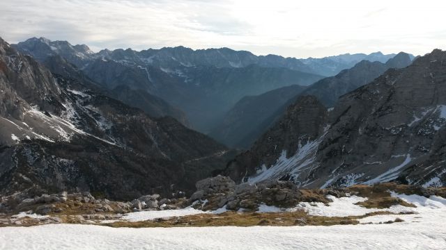 Razgled iz vrha na Kanjavec, Špičje in Krn