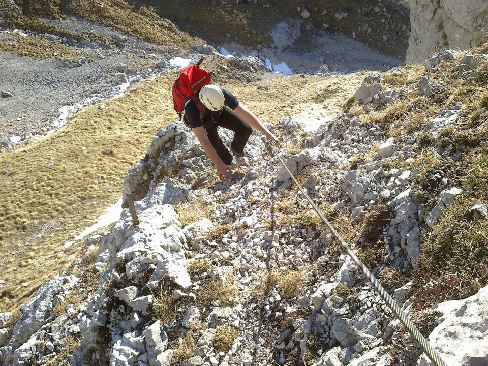 Zavarovana plezalna pot na Kogel čez Gamsov skret