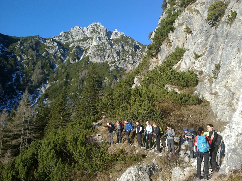 Pot proti Jezercam ter razgled na Ablanco