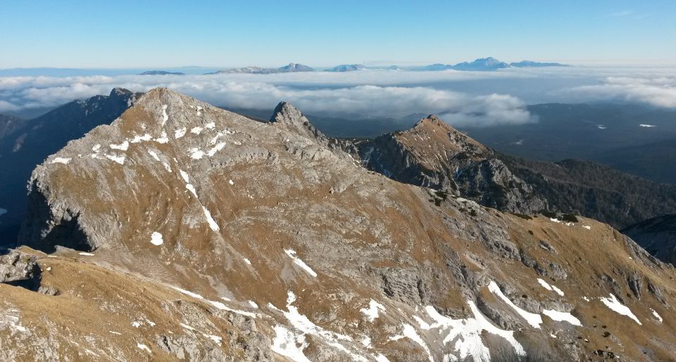 Razgled iz vrha na Debelo peč, Veliki Draški vrh, Mali Draški vrh in Viševnik