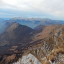 Razgled iz poti na Krasji vrh, Kaninsko pogorje ter Montaževo in Viševo skupino