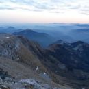 Razgled iz vrha na Batognico, V. Stador, Visoč vrh, Mrzli vrh ter Planino Kuhinjo