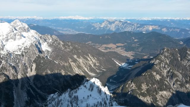 Razgled iz vrha na Veliko Ponco, Slemenovo špico, Dobrač in Ciprnik