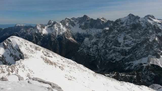 Razgled iz vrha na Malo Mojstrovko, Martuljške gore, Škrlatico in Prisojnik