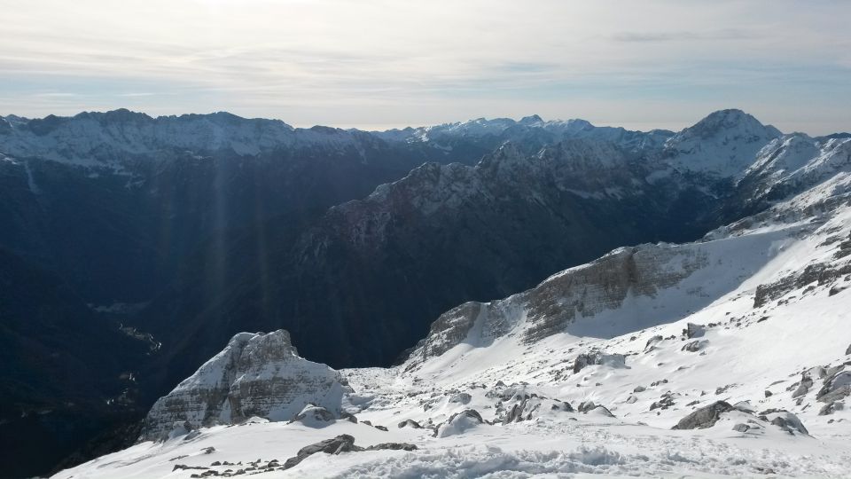 Razgled iz vrha na Špičje, Krn in Bavški Grintavec