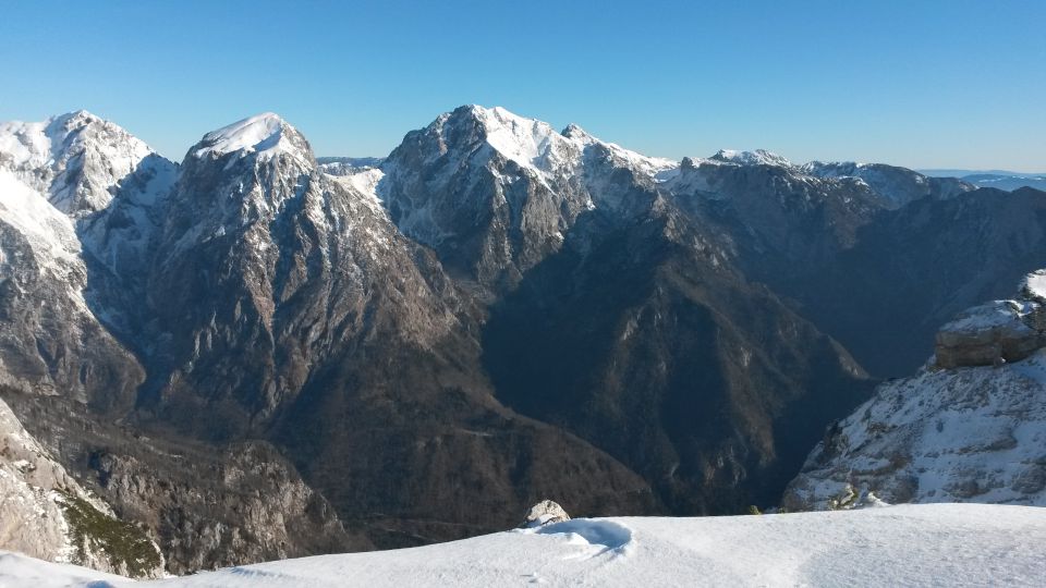Razgled iz vrha na Tursko goro, Brano, Planjavo, Ojstrico in Lučkega Dedca
