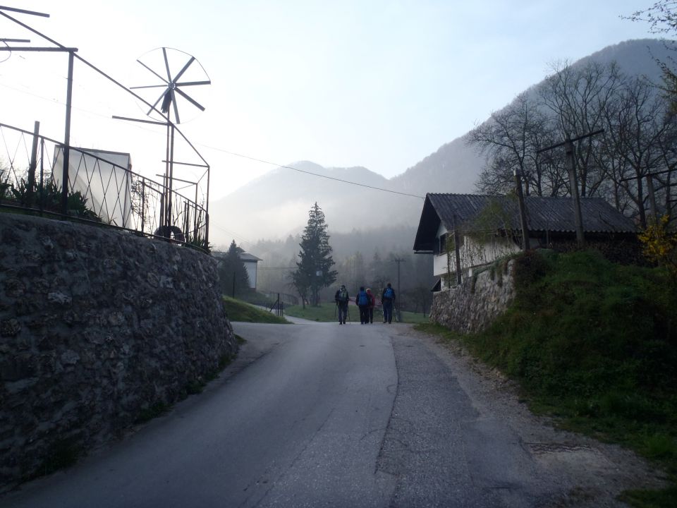 20160403 Hudičev,Srebotnik,Tolsti,Grmada,Bavč - foto povečava