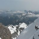 Razgled iz poti na Karavanke (levo) in Kamniško-Savinjske Alpe (desno v ozadju)