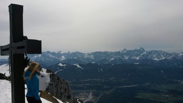 Zahodni vrh Dobrača (2166m) ter razgled na Julijske Alpe