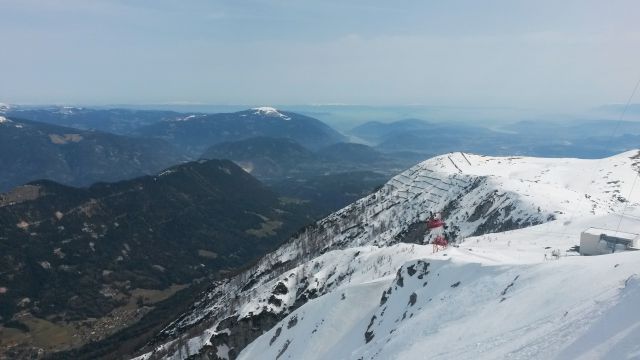 Razgled z zahodnega vrha Dobrača na Avstrijske Alpe