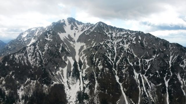 Razgled z Srednjega vrha na Begunjščico