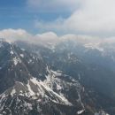 Razgled z vrha Male Mojstrovke na Prisojnik, Kanjavec in Špičje (od leve proti desni)