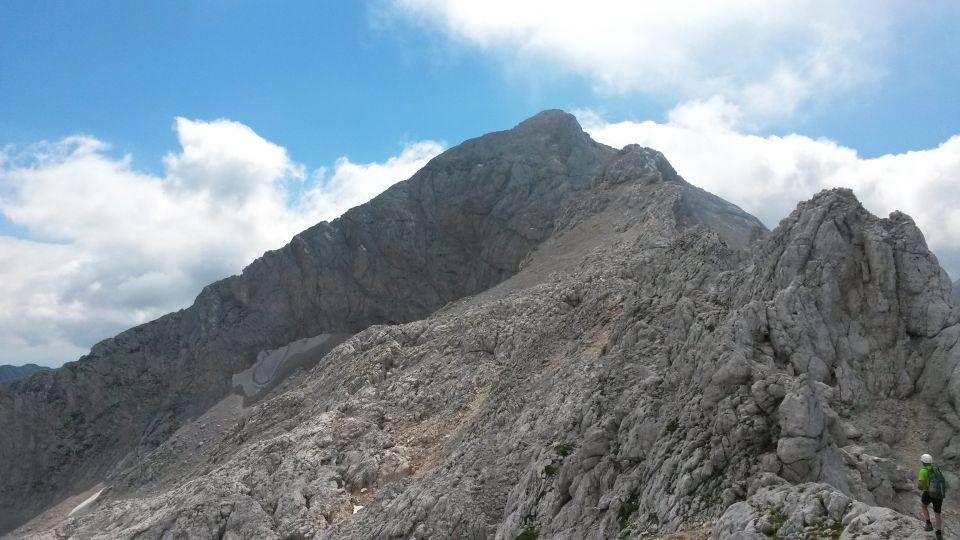 Mlinarsko sedlo (2332m) s pogledom na Grintovec