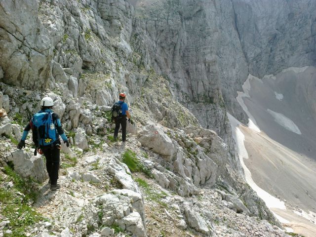 Spust z Mlinarskega sedla proti Češki koči po Frischaufovi poti