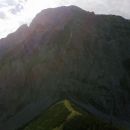 Razgled z poti na Hajnževo sedlo ter Veliki vrh (Košuta)